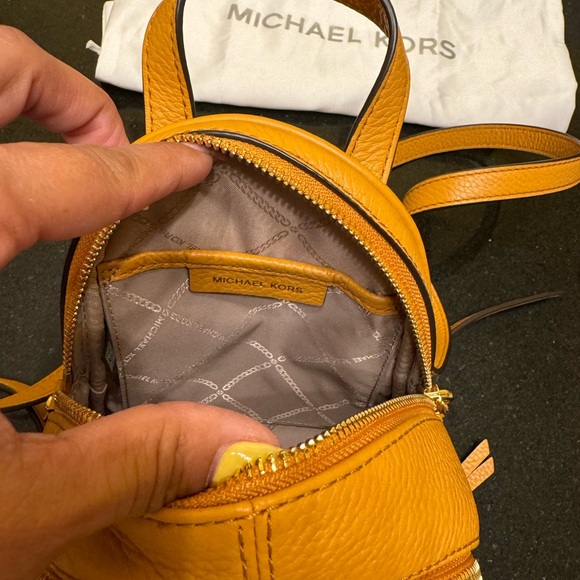 Mini Michael Kors Rhea backpack. - Picture 6 of 13